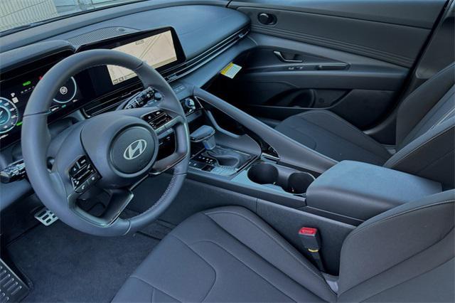 new 2025 Hyundai Elantra HEV car, priced at $26,980