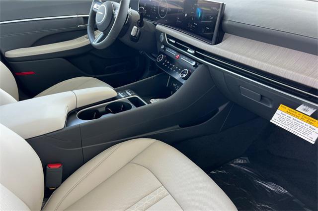 new 2025 Hyundai Sonata Hybrid car, priced at $34,295