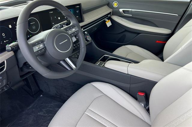 new 2025 Hyundai Sonata Hybrid car, priced at $34,295