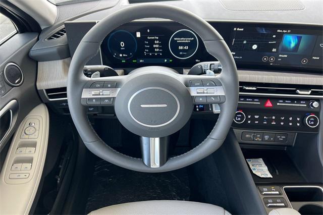 new 2025 Hyundai Sonata Hybrid car, priced at $34,295