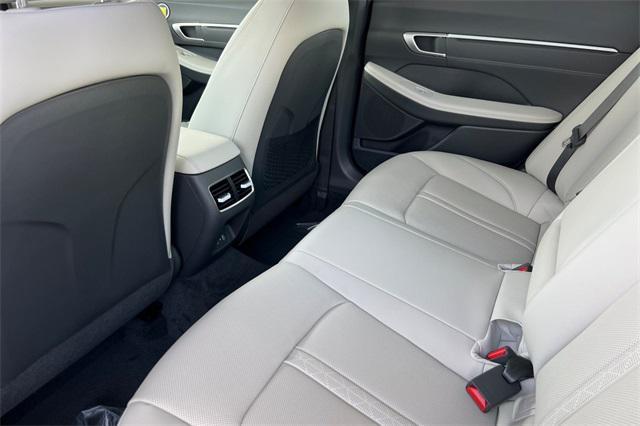 new 2025 Hyundai Sonata Hybrid car, priced at $34,295