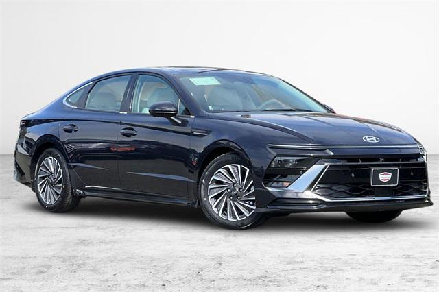 new 2025 Hyundai Sonata Hybrid car, priced at $34,295