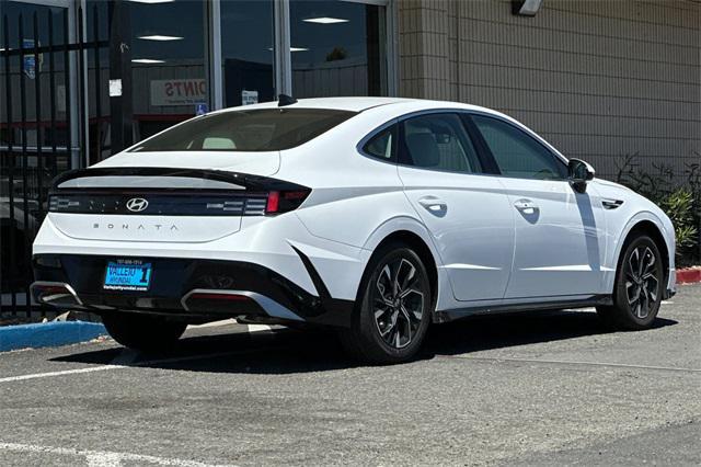 new 2024 Hyundai Sonata car, priced at $25,273