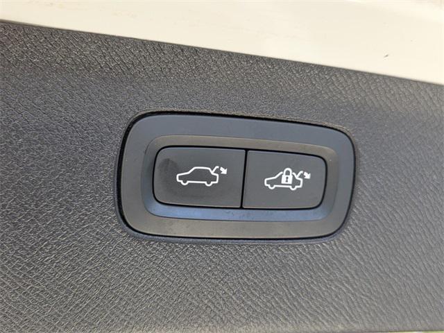 used 2021 Volvo XC90 Recharge Plug-In Hybrid car, priced at $30,990