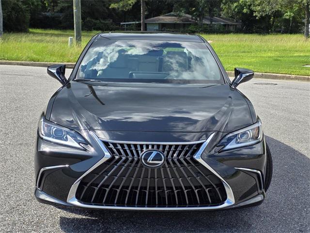 new 2025 Lexus ES 300h car, priced at $50,990