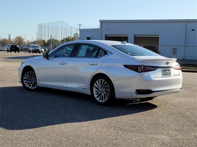 used 2021 Lexus ES 300h car, priced at $35,991