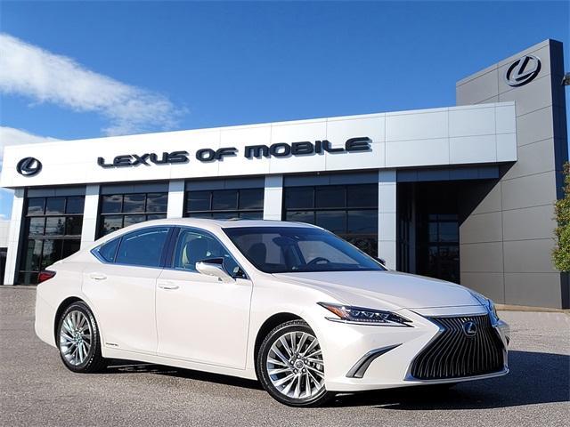 used 2021 Lexus ES 300h car, priced at $35,991