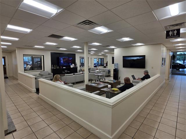 used 2023 Chevrolet Traverse car, priced at $29,950