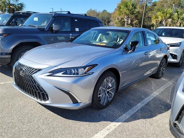 new 2025 Lexus ES 300h car