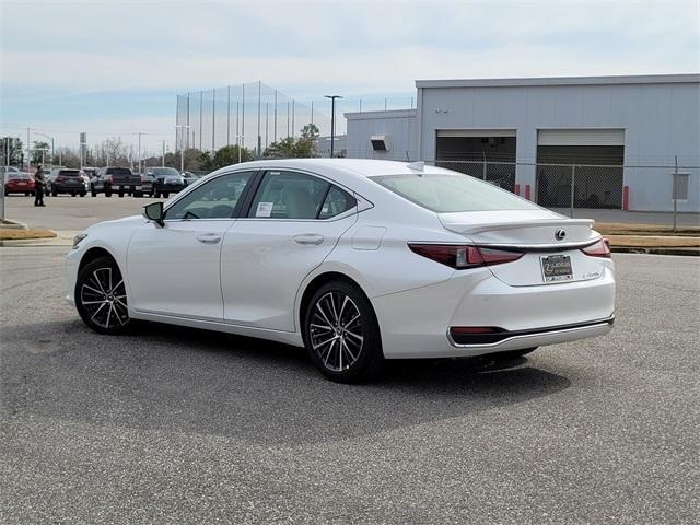 new 2025 Lexus ES 300h car