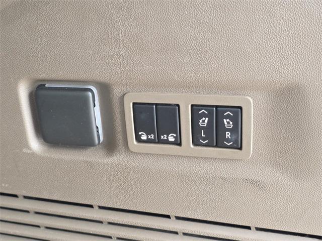 used 2021 GMC Yukon XL car, priced at $43,339