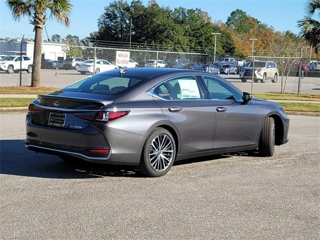 new 2025 Lexus ES 300h car