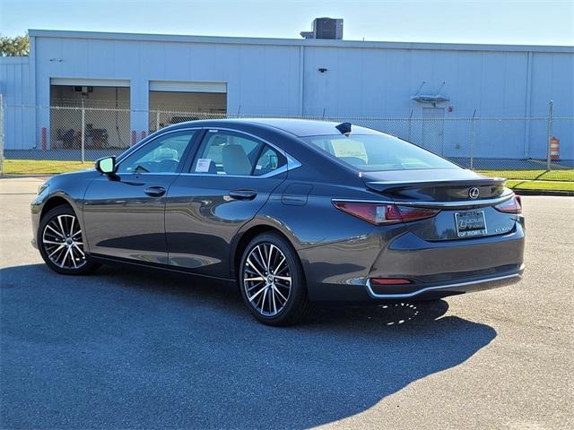 new 2025 Lexus ES 300h car