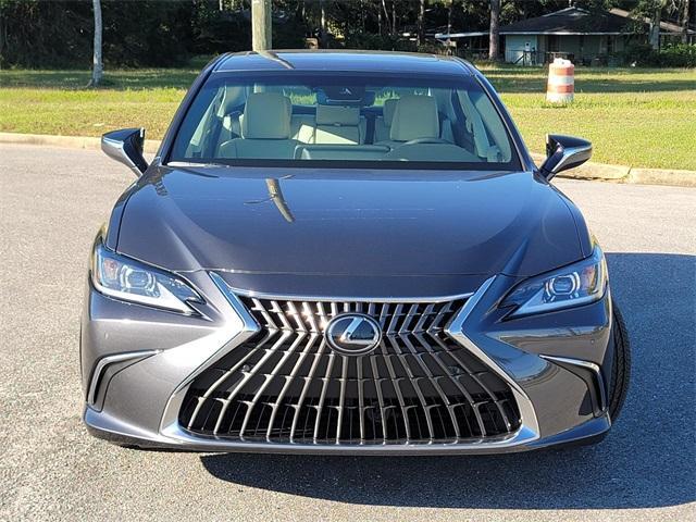 new 2025 Lexus ES 300h car