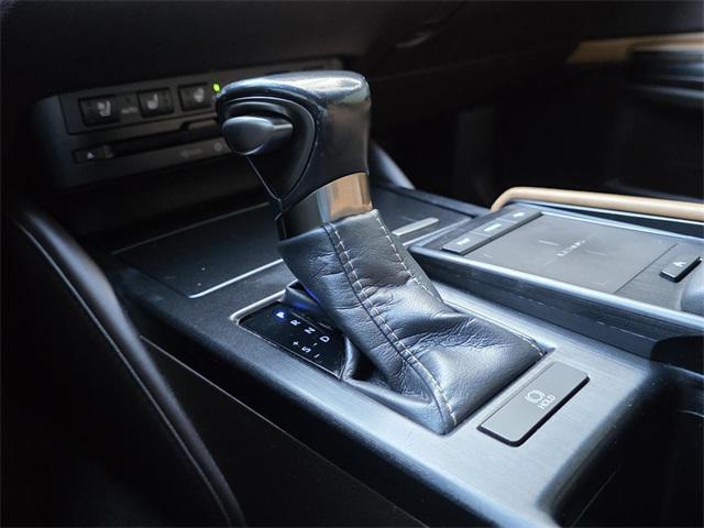 used 2019 Lexus ES 350 car, priced at $24,543