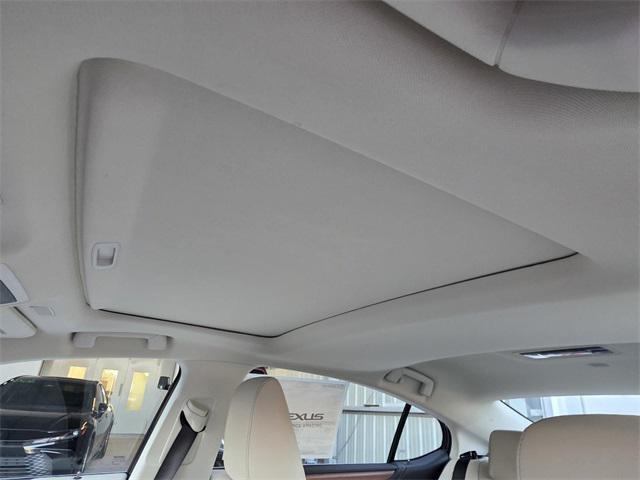 new 2025 Lexus ES 350 car, priced at $47,990