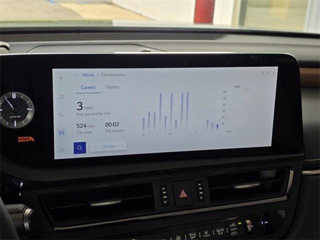 new 2025 Lexus ES 300h car, priced at $51,490