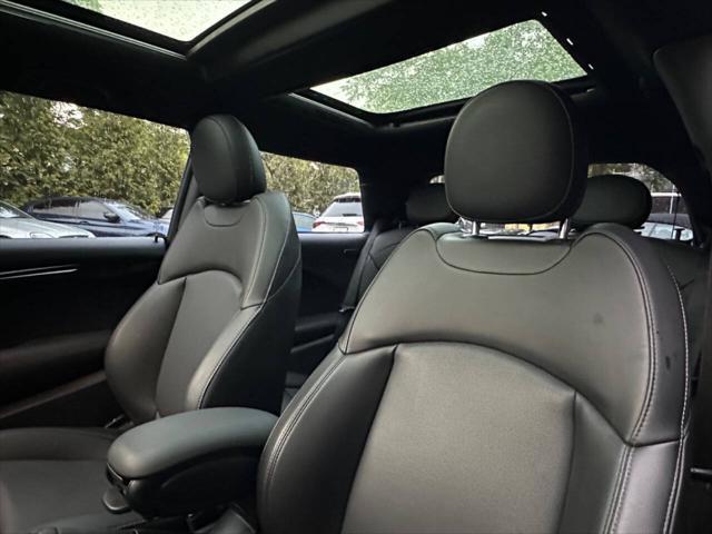 used 2019 MINI Hardtop car, priced at $21,995