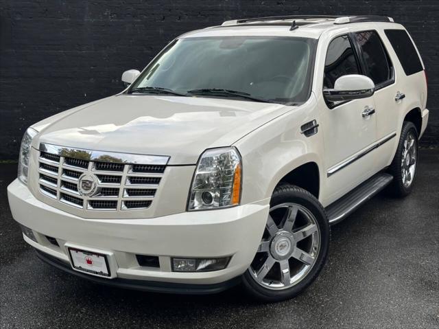 used 2011 Cadillac Escalade car, priced at $13,695