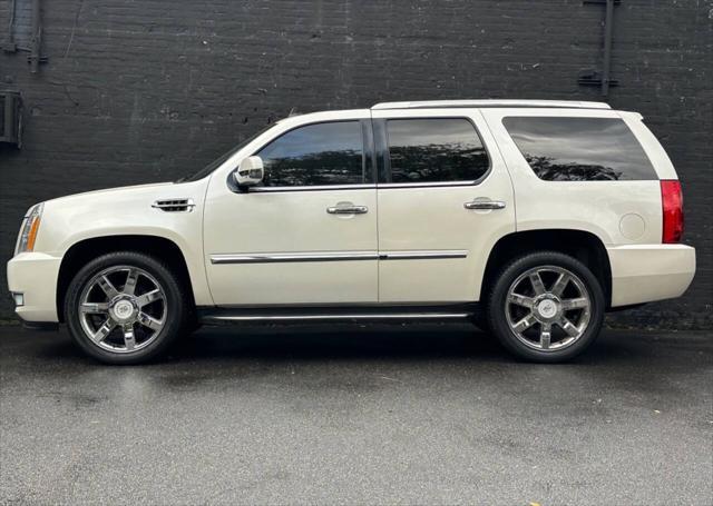 used 2011 Cadillac Escalade car, priced at $13,695