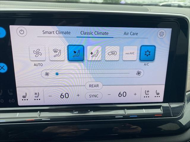 used 2024 Volkswagen Atlas car, priced at $33,011