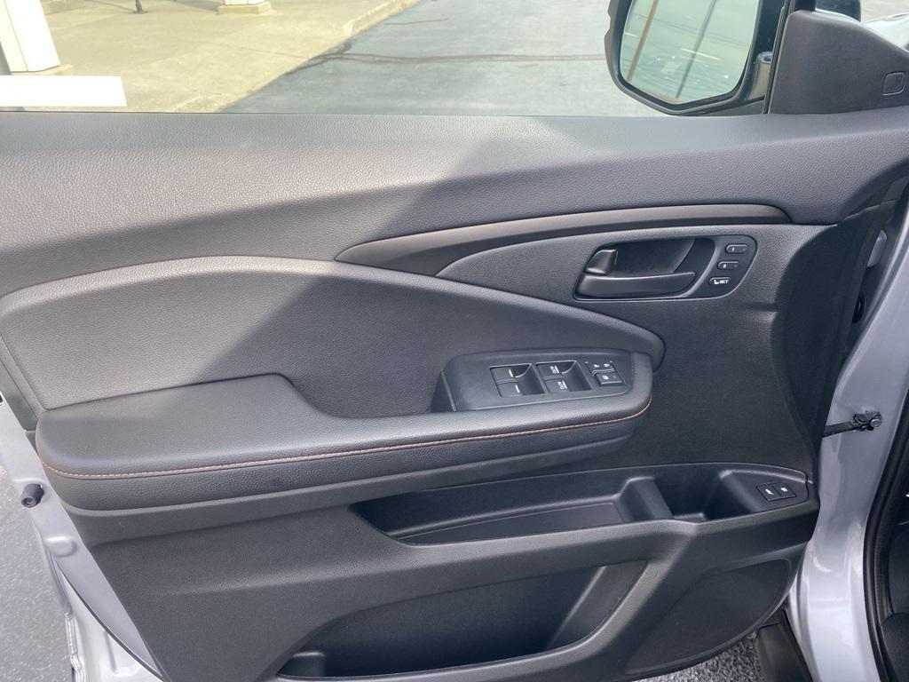 used 2024 Honda Passport car, priced at $37,503