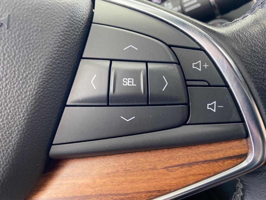 used 2022 Cadillac XT5 car, priced at $30,997