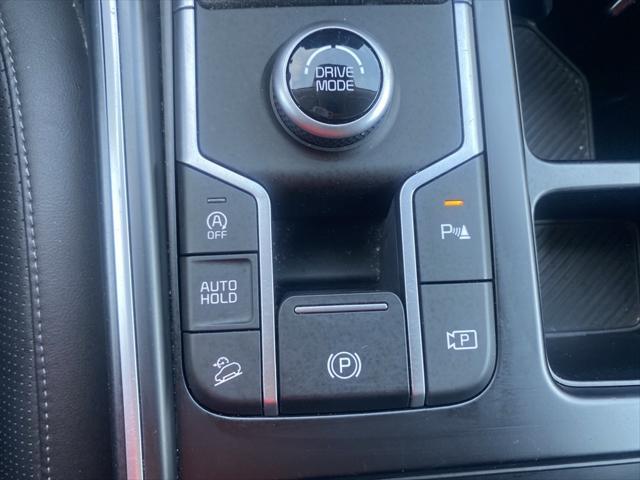 used 2024 Kia Sorento car, priced at $31,993