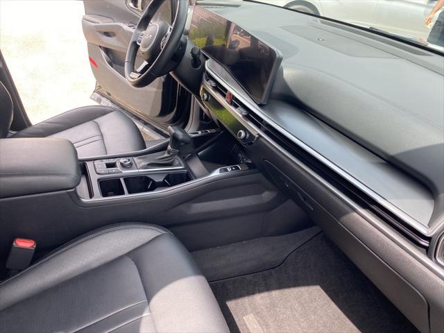 used 2024 Kia Sorento car, priced at $31,188