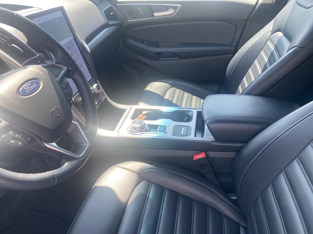 used 2024 Ford Edge car, priced at $25,652