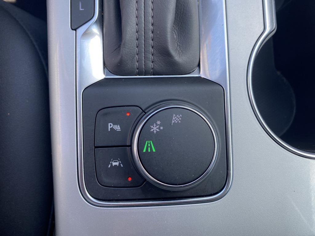 used 2024 Chevrolet Blazer car, priced at $28,659