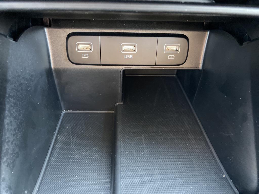 used 2022 Kia Sorento car, priced at $25,740