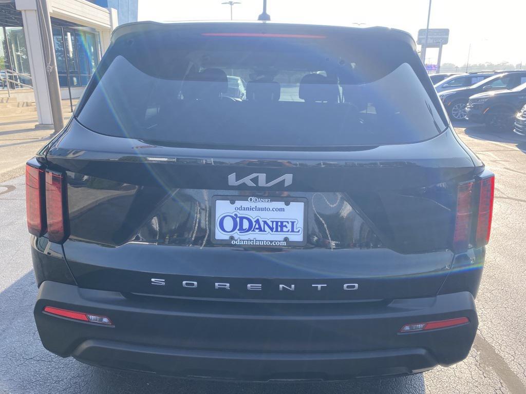 used 2022 Kia Sorento car, priced at $25,740