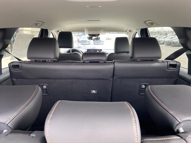 new 2025 Mazda CX-90 car, priced at $40,165