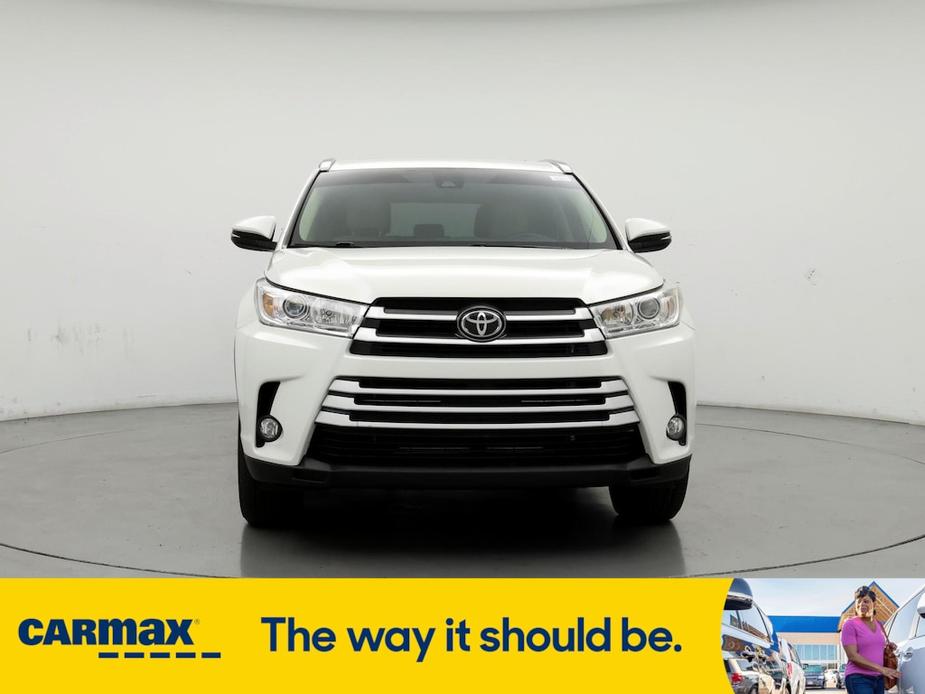 used 2019 Toyota Highlander car, priced at $31,998