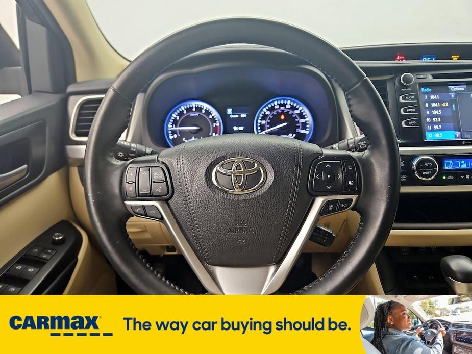 used 2019 Toyota Highlander car, priced at $31,998