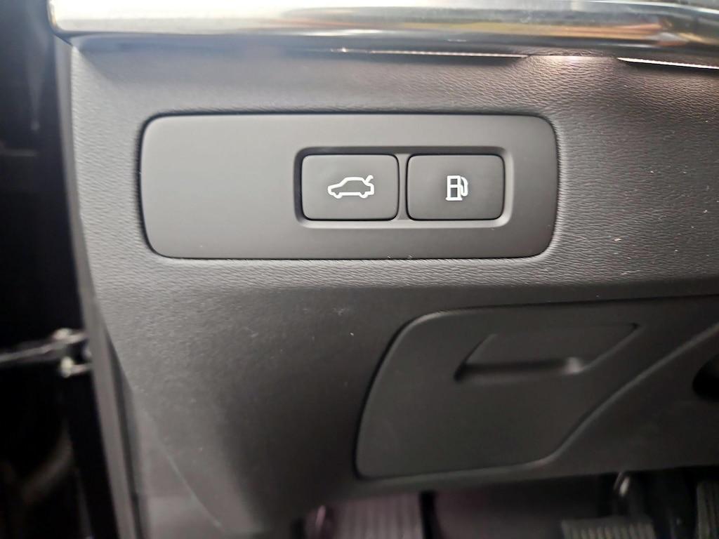 used 2024 Volvo XC90 Recharge Plug-In Hybrid car, priced at $54,998