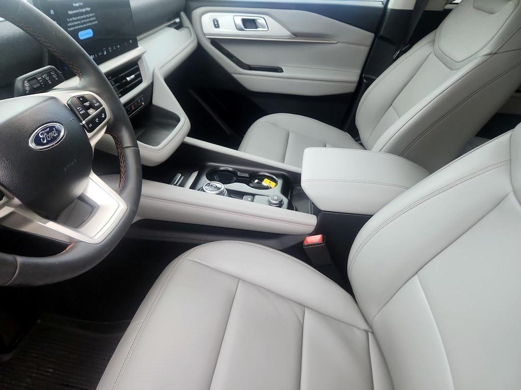 used 2025 Ford Explorer car, priced at $39,998