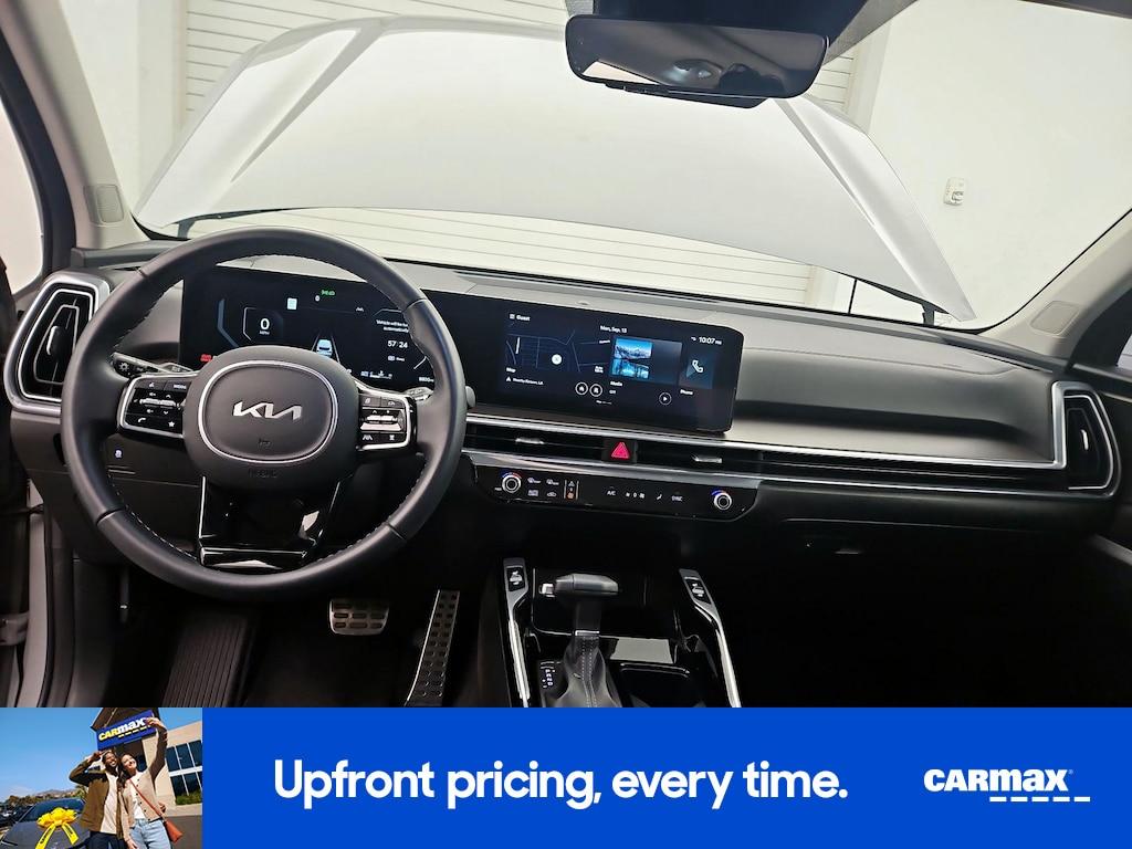 used 2025 Kia Sorento car, priced at $35,998