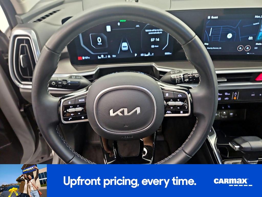 used 2025 Kia Sorento car, priced at $35,998