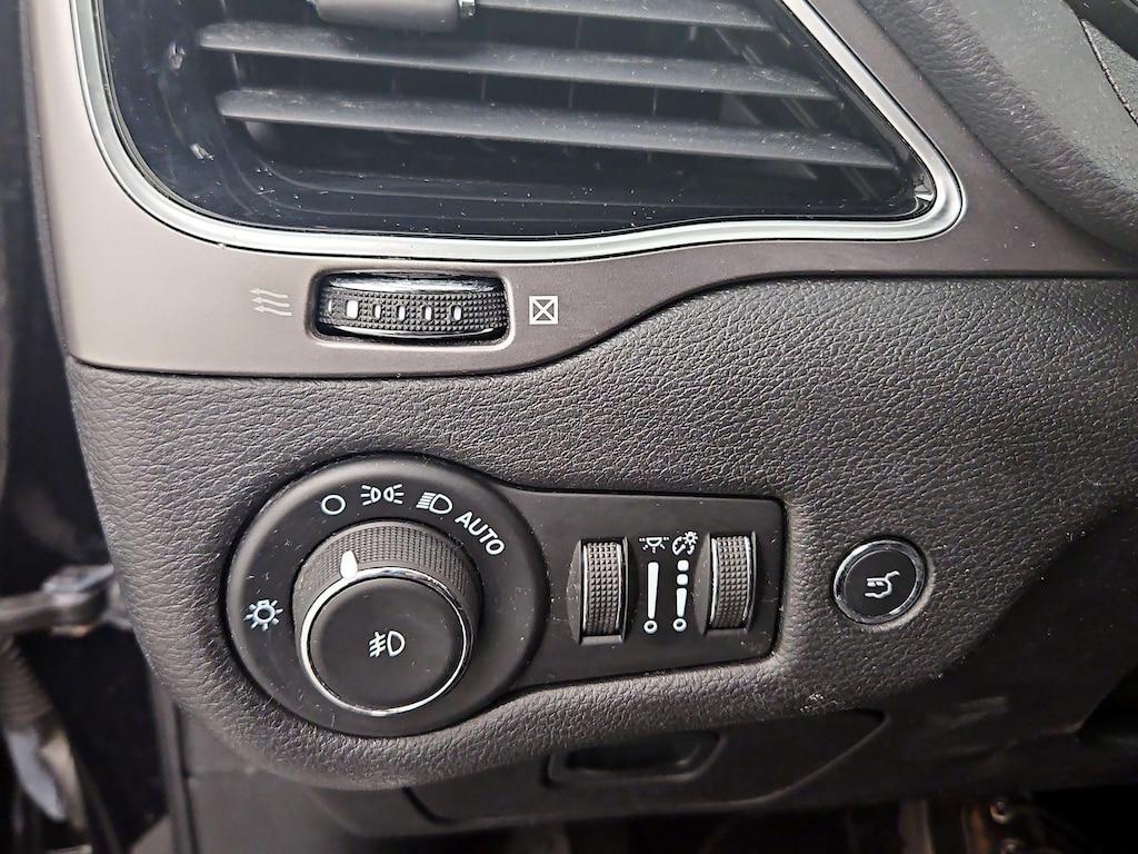 used 2021 Jeep Cherokee car, priced at $25,998