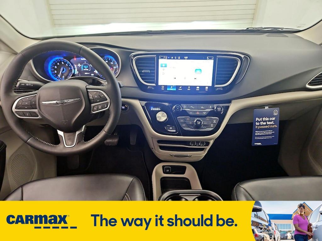 used 2023 Chrysler Pacifica car, priced at $24,998