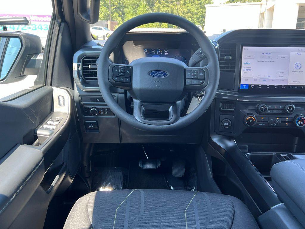 new 2025 Ford F-150 car, priced at $42,986