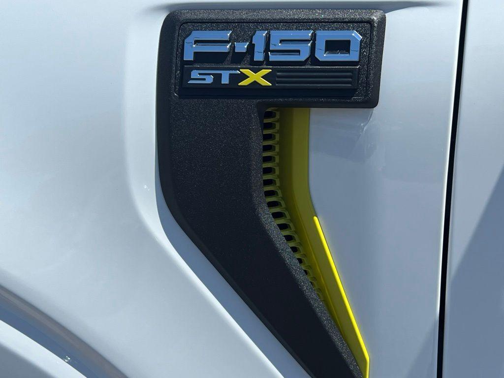 new 2025 Ford F-150 car, priced at $42,986