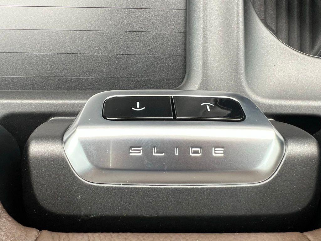 new 2025 Ford Expedition Max car, priced at $90,520