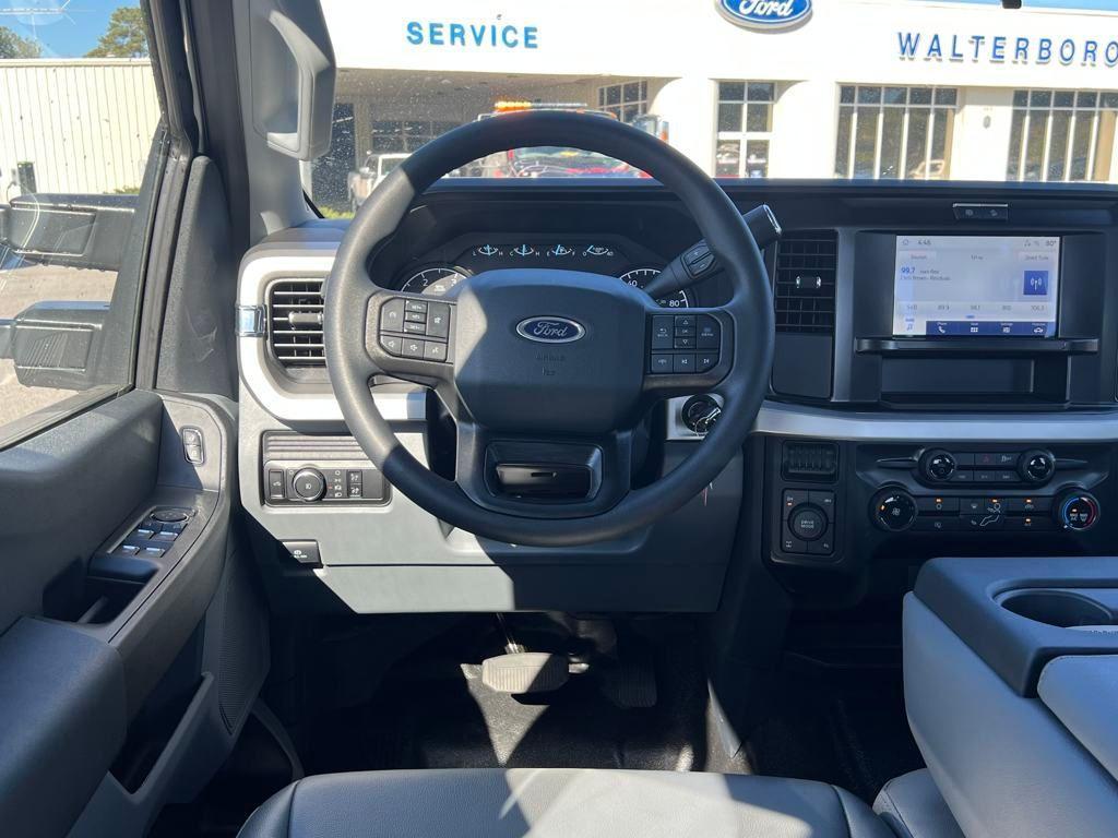 new 2025 Ford F-250 car, priced at $62,155