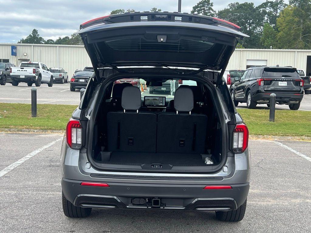 new 2025 Ford Explorer car, priced at $45,939