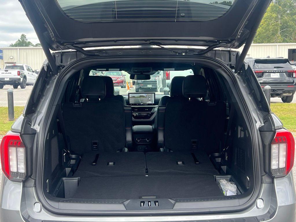 new 2025 Ford Explorer car, priced at $45,939