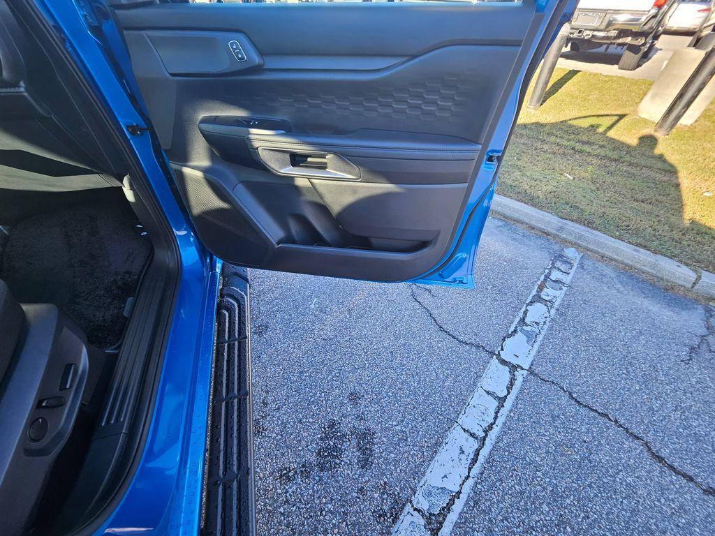 new 2025 Ford Ranger car, priced at $41,650