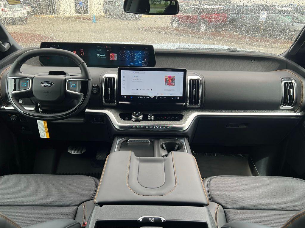 new 2025 Ford Expedition car, priced at $80,931